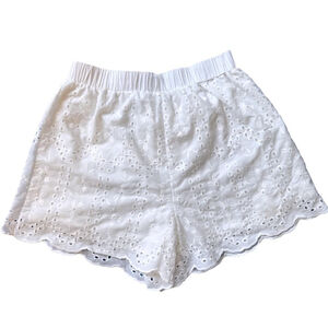 SHEIN Eyelet Scallop-Hem Shorts | Medium (US 6) | White, Lined, Elastic Waist